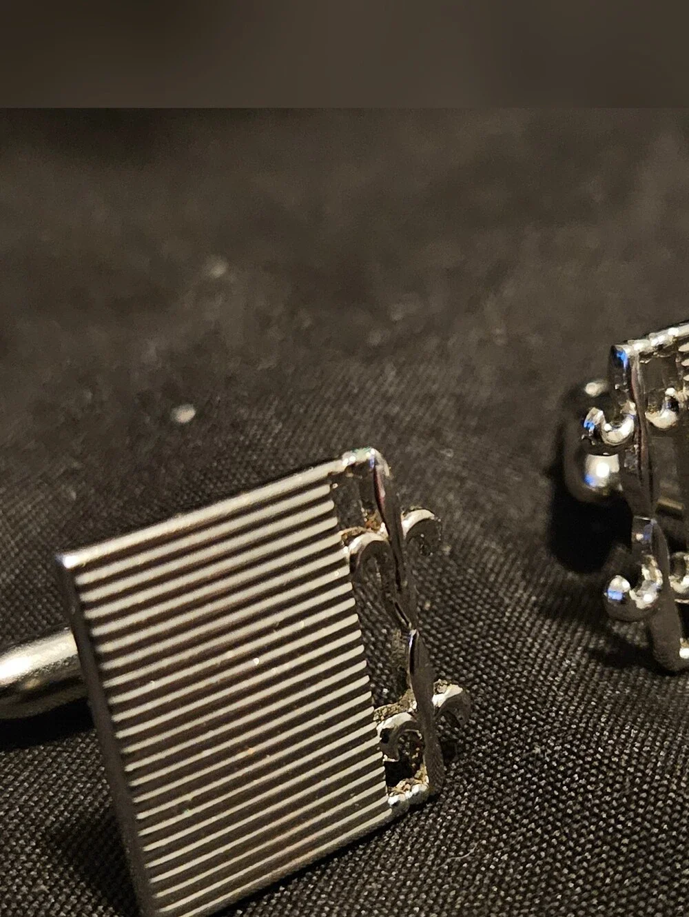 Vintage Swank Silver-tone Fleur De Lis Cufflinks Textured Ribbed Mid-century